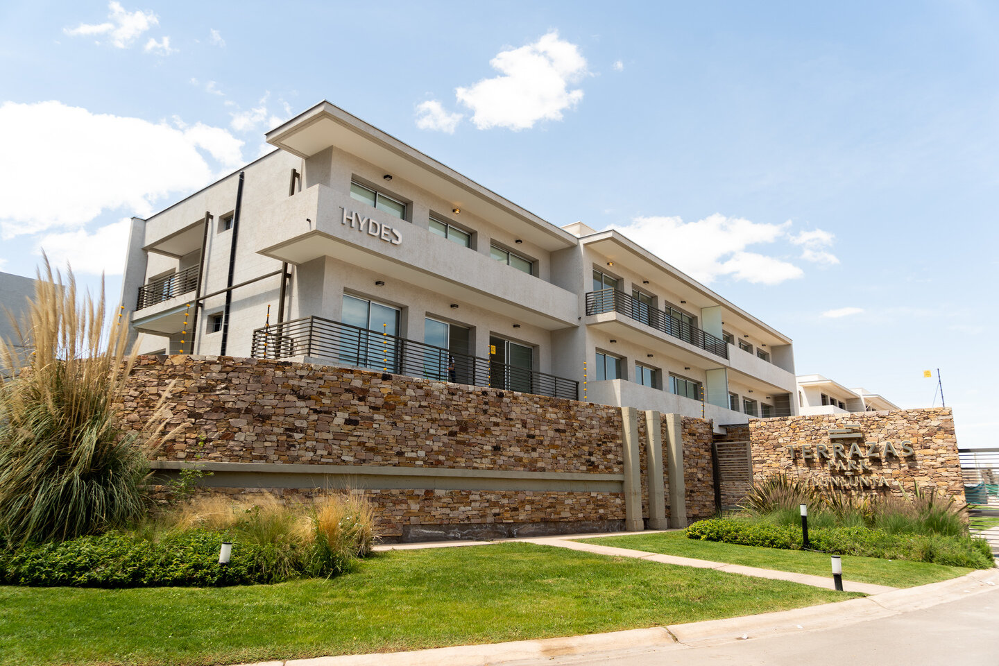 la tacuara residences image3